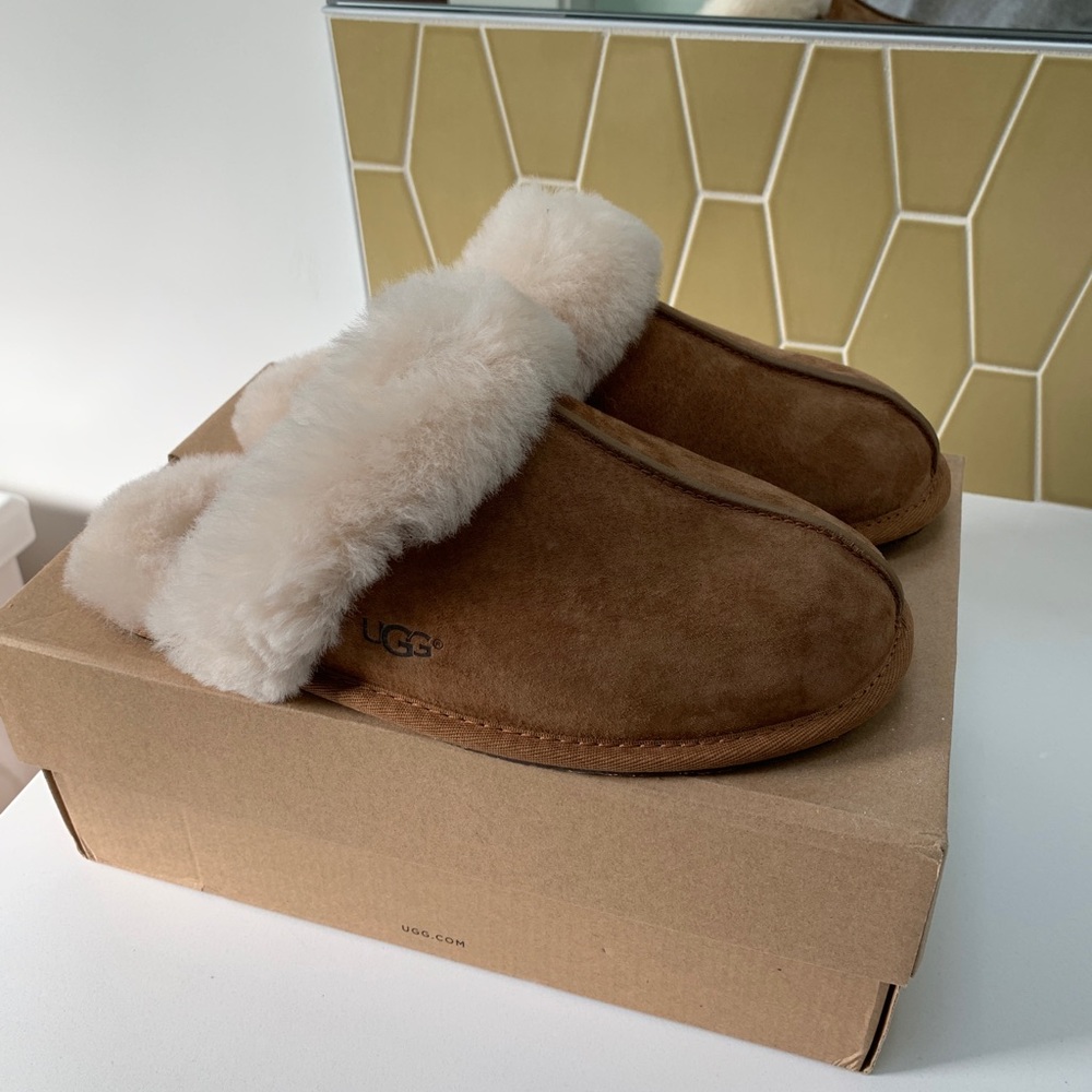 NWT ugg slippers